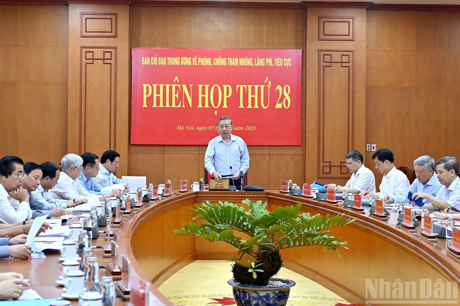 Tăng cường kiểm tra, giám sát, xử lý sai phạm trong sắp xếp bộ máy và quản lý tài sản công: Thông điệp quyết liệt của Tổng Bí thư tại Phiên họp thứ 28 Ban Chỉ đạo Trung ương về phòng, chống tham nhũng, lãng phí, tiêu cực