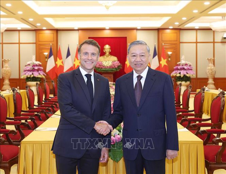 Tổng Bí thư Tô Lâm hội kiến Tổng thống Pháp Emmanuel Macron