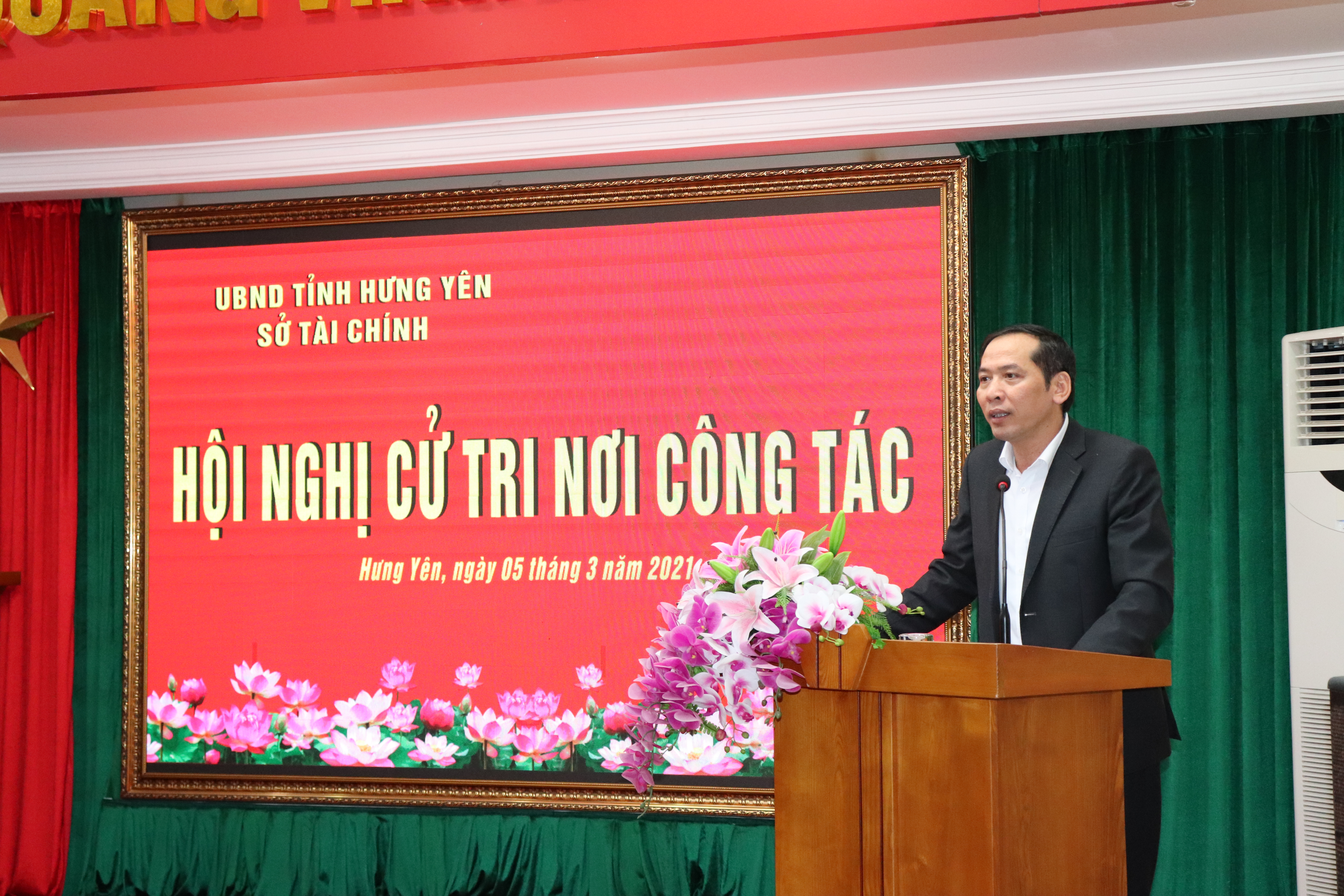   Sở Tài chính tỉnh Hưng Yên tổ chức Hội nghị lấy ý kiến của cử tri nơi công tác đối với người được dự kiến giới thiệu ứng cử đại biểu Hội đồng nhân dân tỉnh khóa XVII, nhiệm kỳ 2021-2026